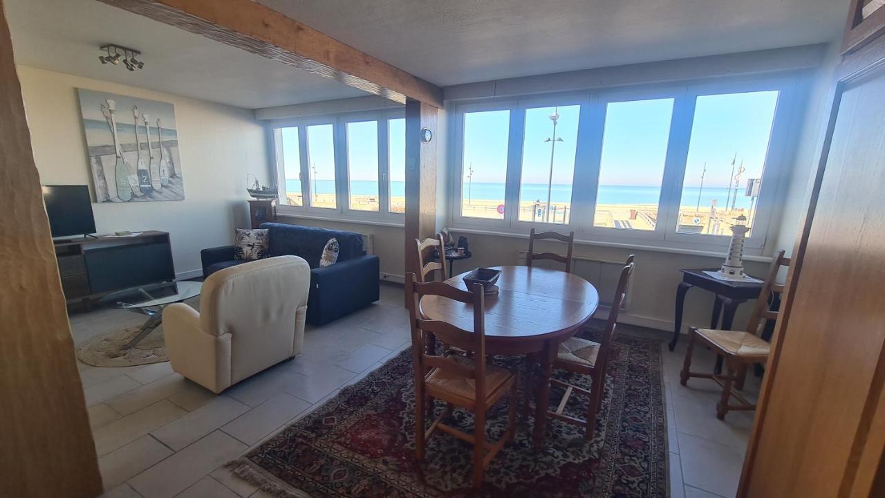 Residence Du Bord De Mer 9 Appartements Avec Une Vraie Vue Mer Le Treport Exterior photo