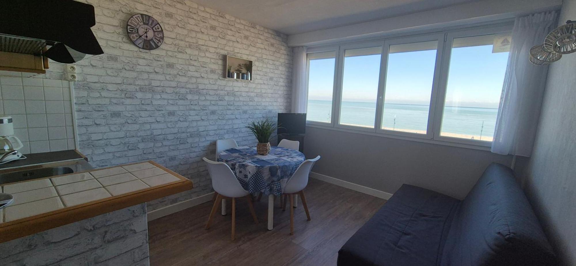 Residence Du Bord De Mer 9 Appartements Avec Une Vraie Vue Mer Le Treport Exterior photo