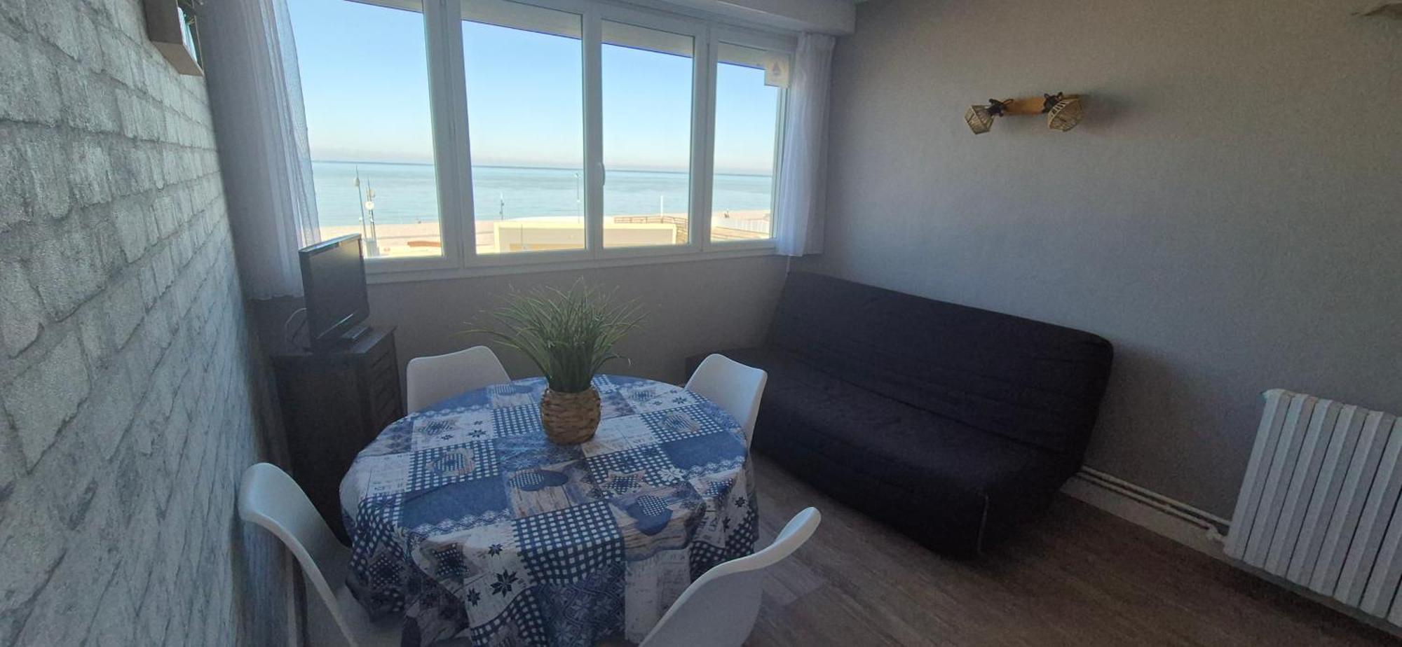 Residence Du Bord De Mer 9 Appartements Avec Une Vraie Vue Mer Le Treport Exterior photo