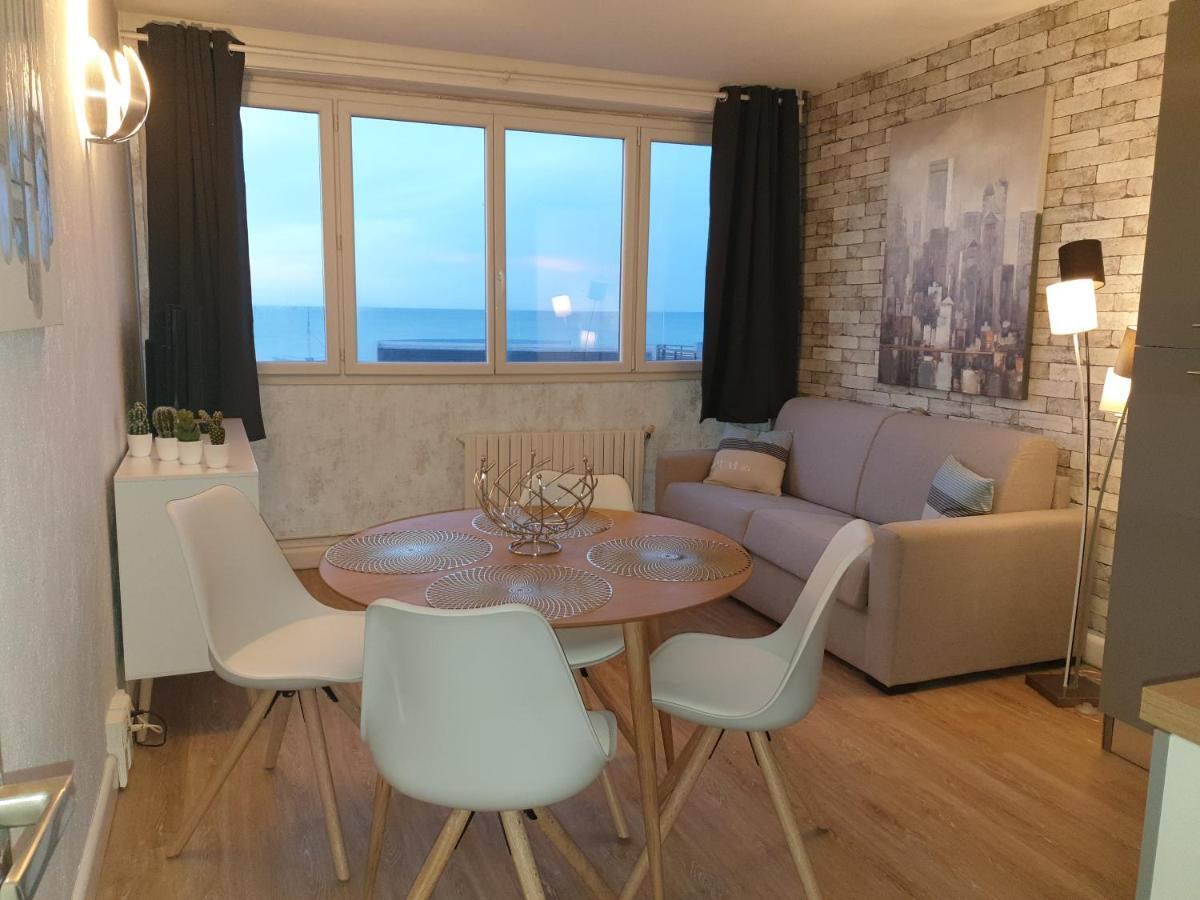 Residence Du Bord De Mer 9 Appartements Avec Une Vraie Vue Mer Le Treport Exterior photo